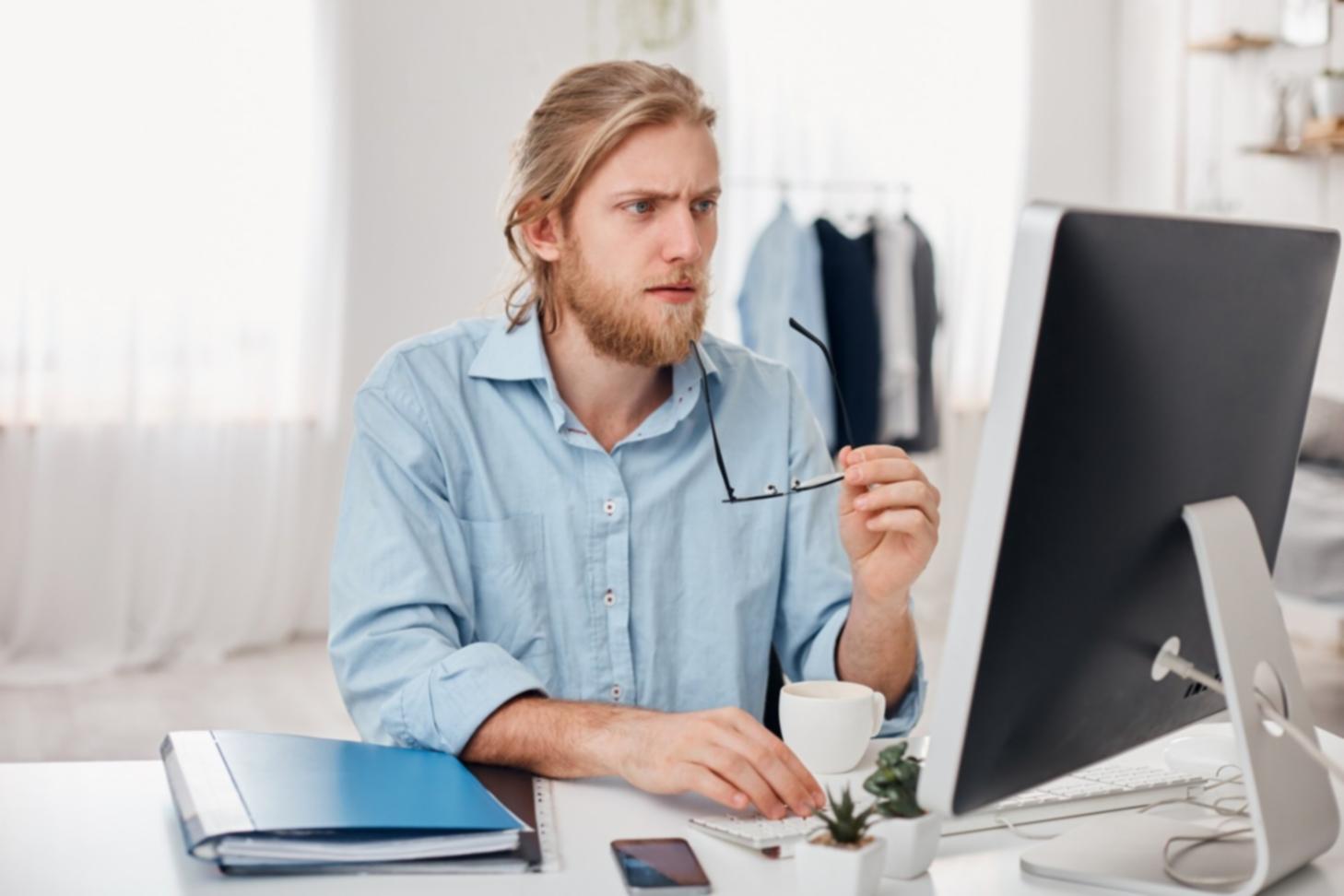 Internationale Studierende lernen Cybersicherheit