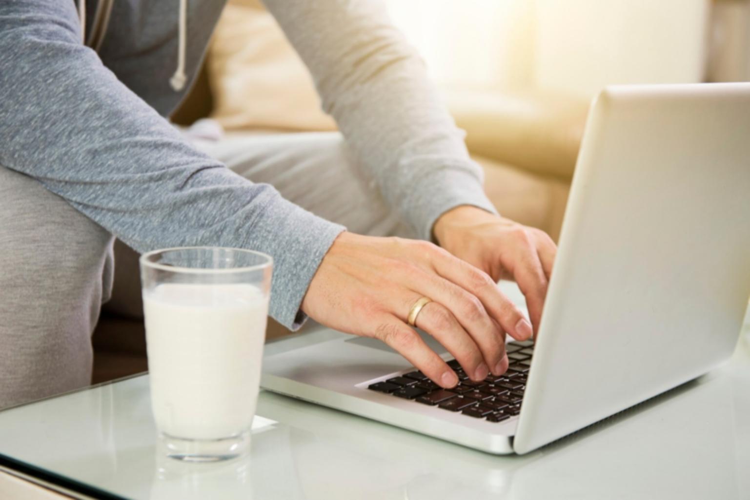 Cybersecurity-Team bei der praktischen Arbeit